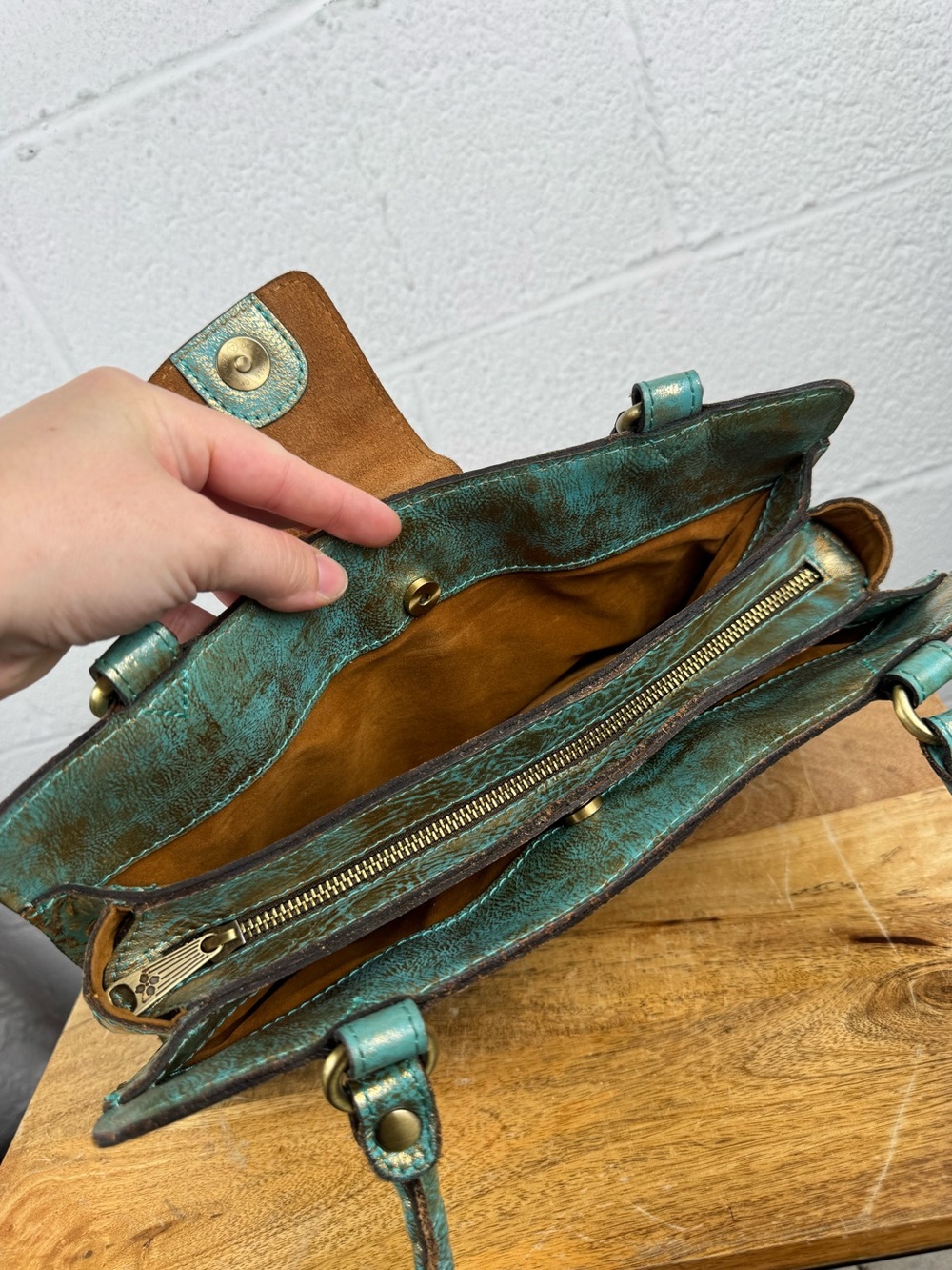 Patricia Nash Turquoise Gold Tooled Floral Leather Satchel Tassel Bag - Picture 7 of 15
